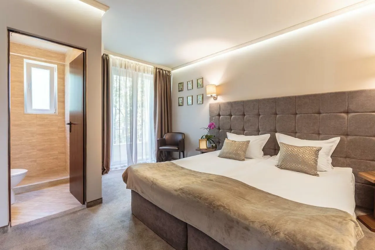 Hotel Хотел Микадо